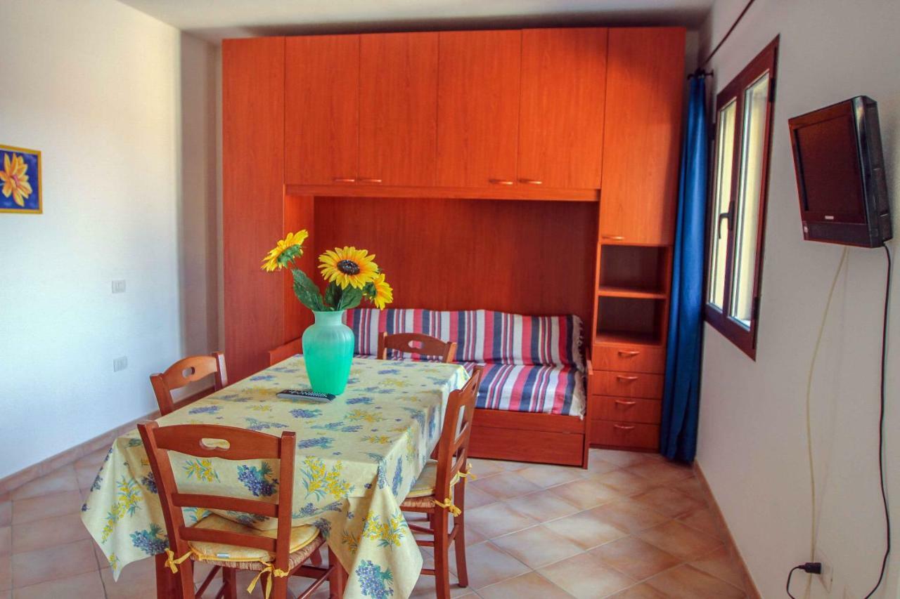 Portopollo Apartment Porto Pollo Eksteriør billede