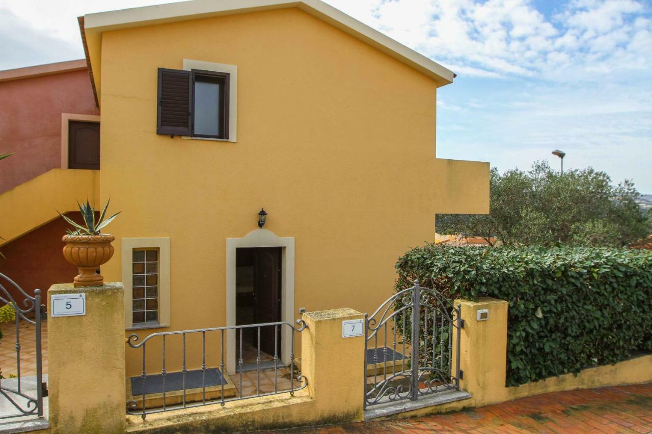 Portopollo Apartment Porto Pollo Eksteriør billede